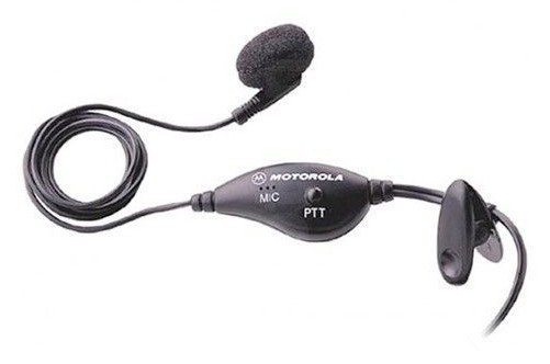 זוג מכשירי קשר מקצועיים Motorola XT185 — אוזניית PTT הכלולה בערכה.